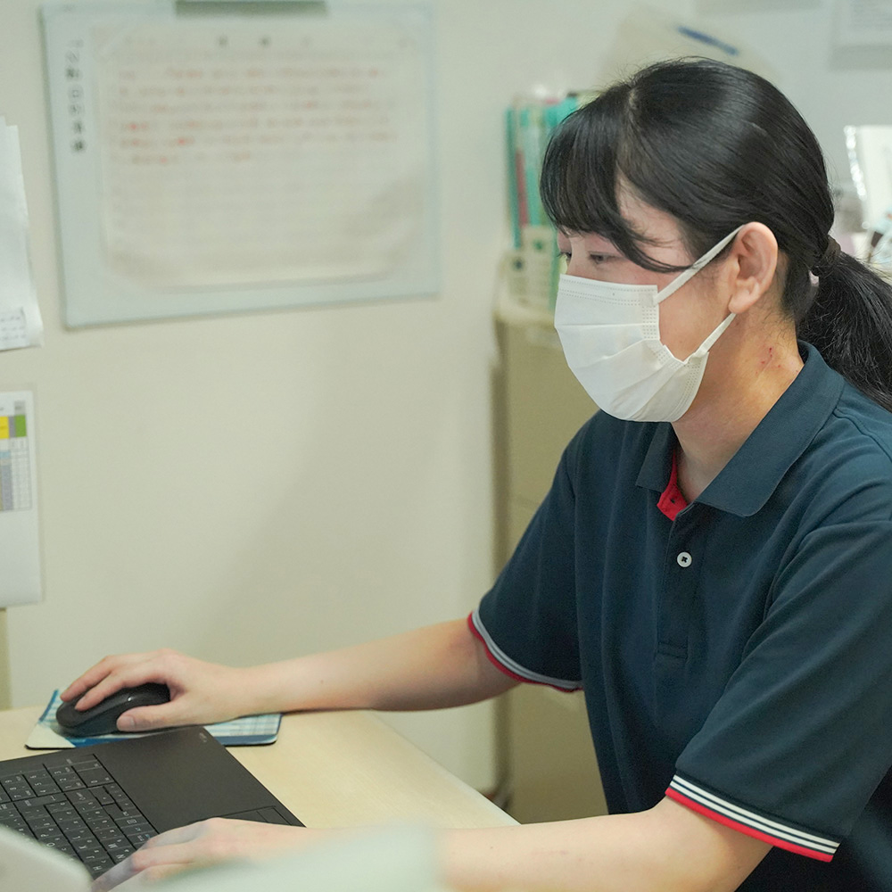 好縁会スタッフ インタビュー：グループホームふれあい矢野 塚本 真由