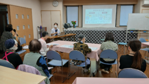 下山記念クリニック（東広島） 岩本院長が西条酒蔵通りオレンジカフェ一水で「膵臓がんの早期発見と便秘」をテーマに健康講座を開催｜東広島市の消化器内科